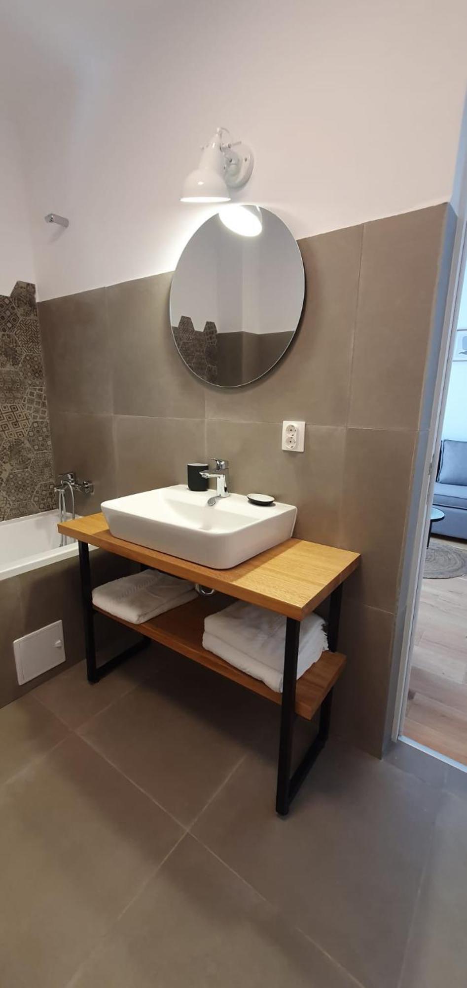 The Pines Serviced Apartment *